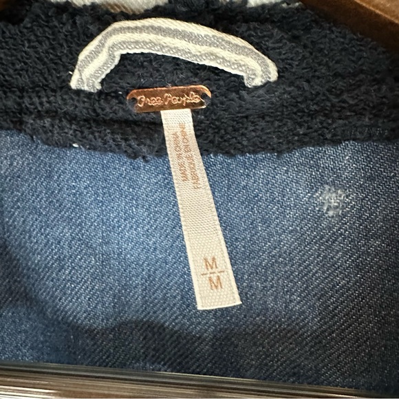 FREE PEOPLE Women’s Size M Denim Jean Jacket Coat Destructed Distressed - Picture 11 of 15